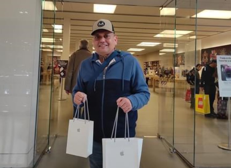 https://www.nepalminute.com/uploads/posts/netra buys apple devices1695898470.jpg